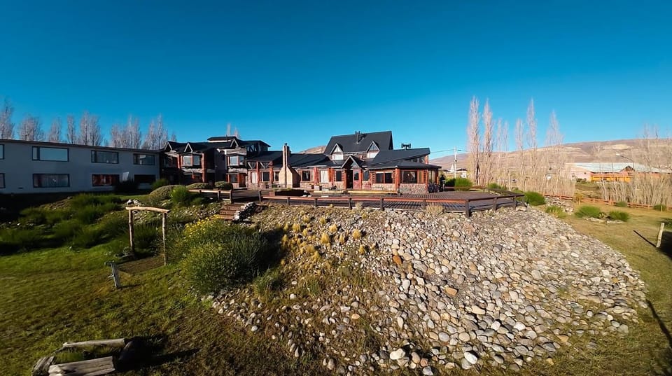 Property building, Day, Natural landscape, Mountain view