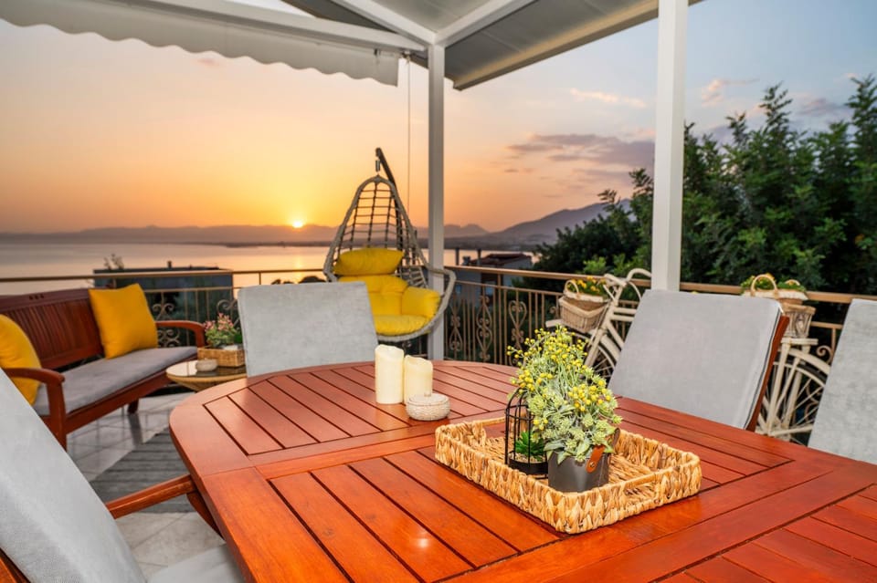 View (from property/room), Balcony/Terrace, Sea view, Sunset