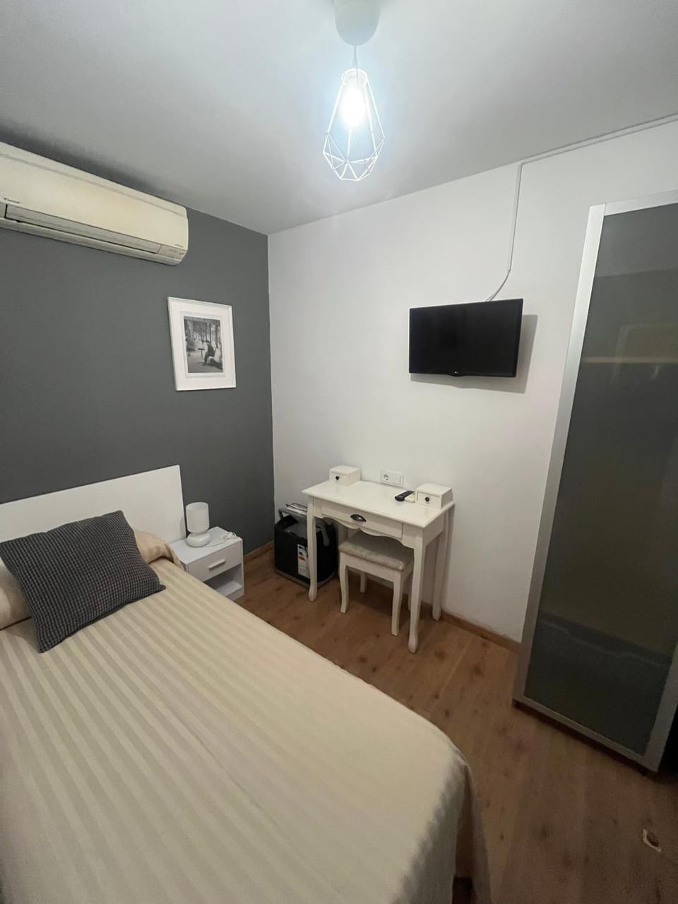 Hostal La Lluna Bed and Breakfast in Maresme