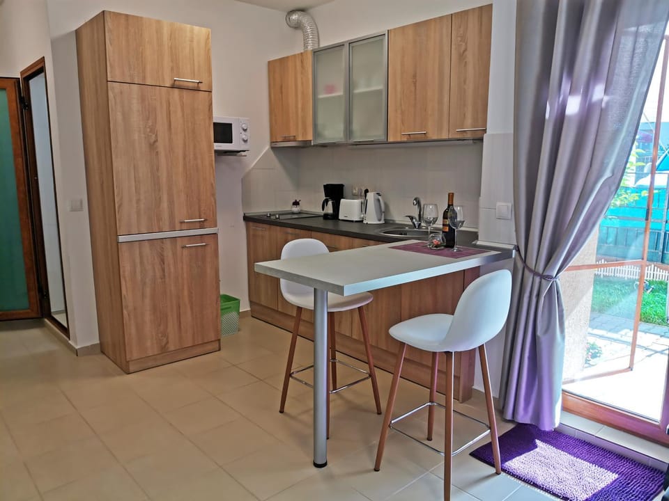 Coffee/tea facilities, Kitchen or kitchenette