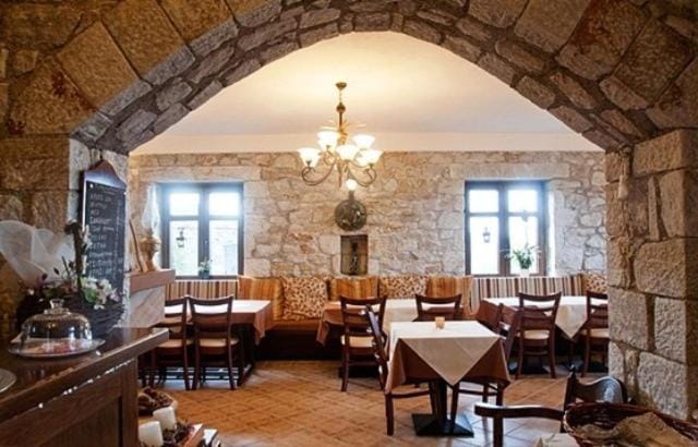 Restaurant/places to eat, Lobby or reception