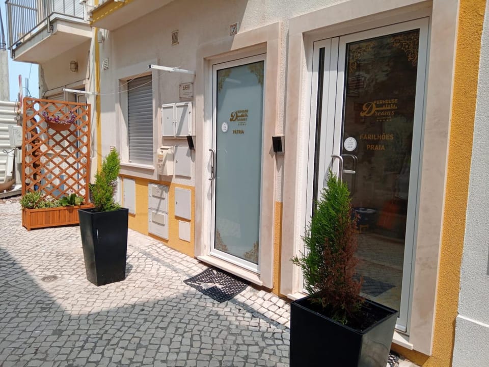Ferhouse Dreams Pátria Apartment in Nazaré