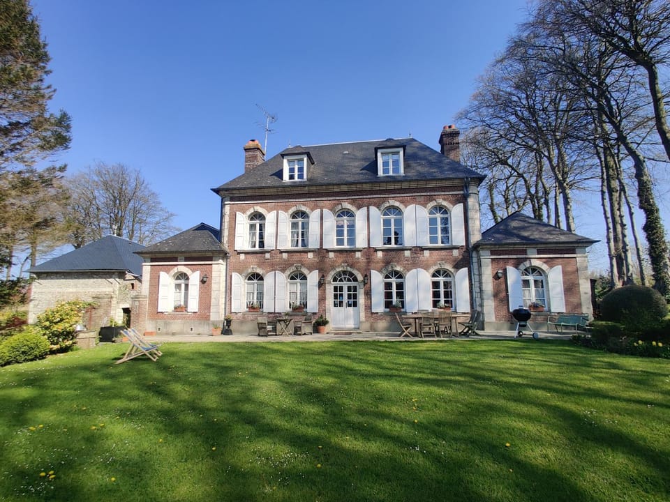 Le Clos des Hautes Loges Bed and Breakfast in Normandy