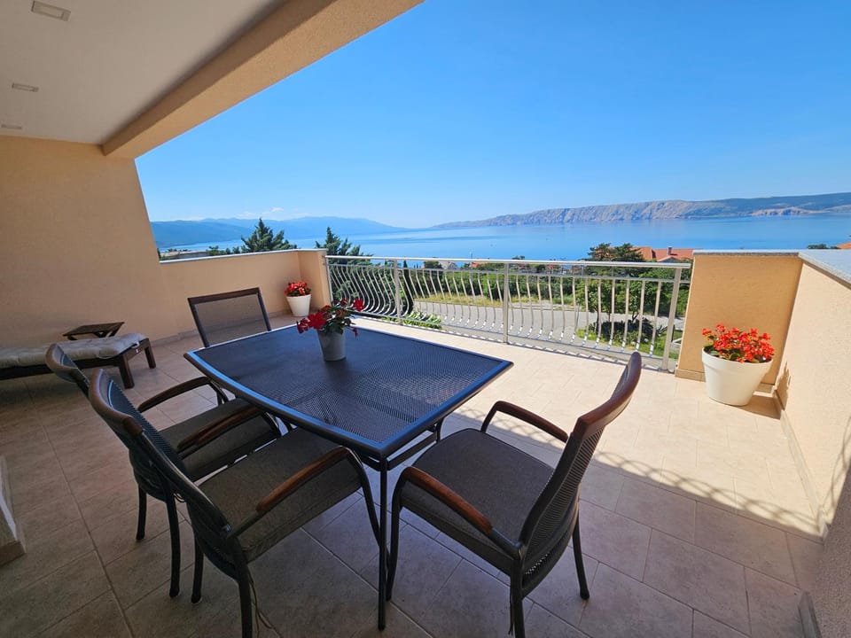 Day, Natural landscape, View (from property/room), Balcony/Terrace, Seating area, Sea view