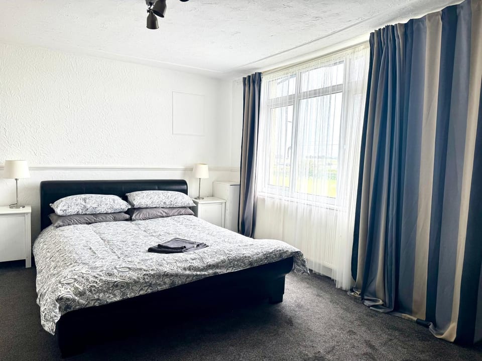 AC Lounge 125 Vacation rental in Southend-on-Sea