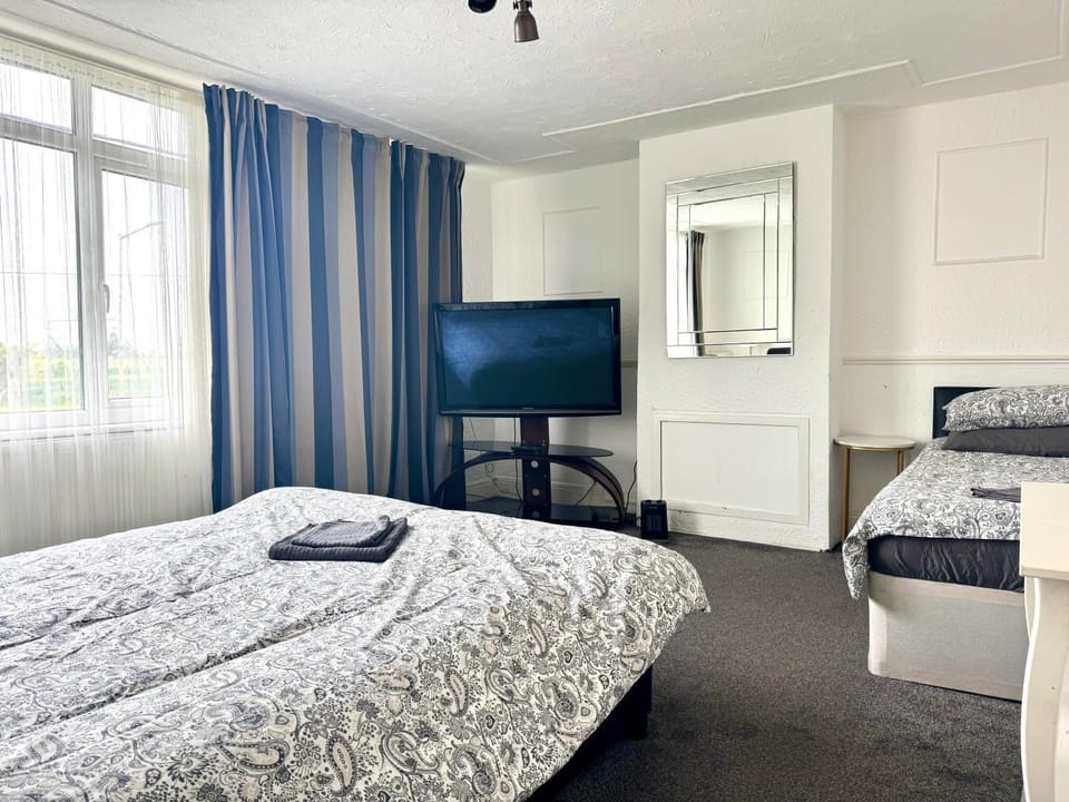 AC Lounge 125 Vacation rental in Southend-on-Sea