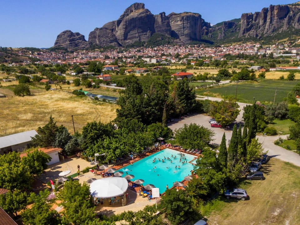 Day, Natural landscape, Bird's eye view, City view, Mountain view, Pool view, Swimming pool, sunbed