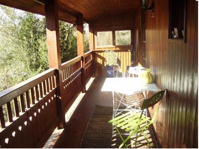 Balcony/Terrace, Lake view, Mountain view