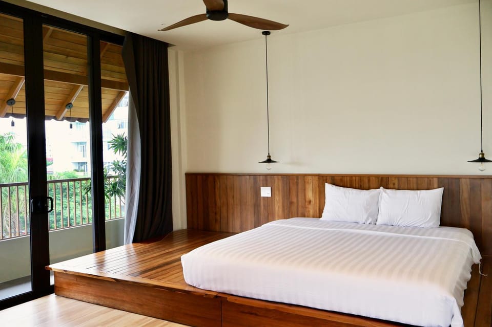 View (from property/room), Photo of the whole room, Bedroom