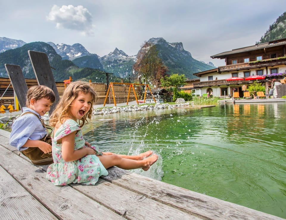 Day, Natural landscape, Lake view, Mountain view, children, Family