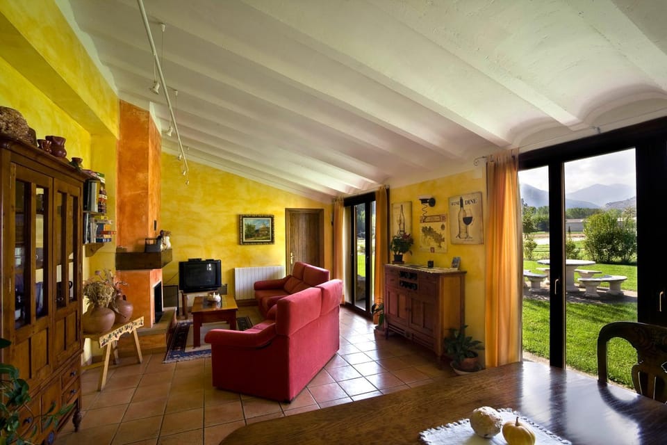 Communal lounge/ TV room, Lounge or bar