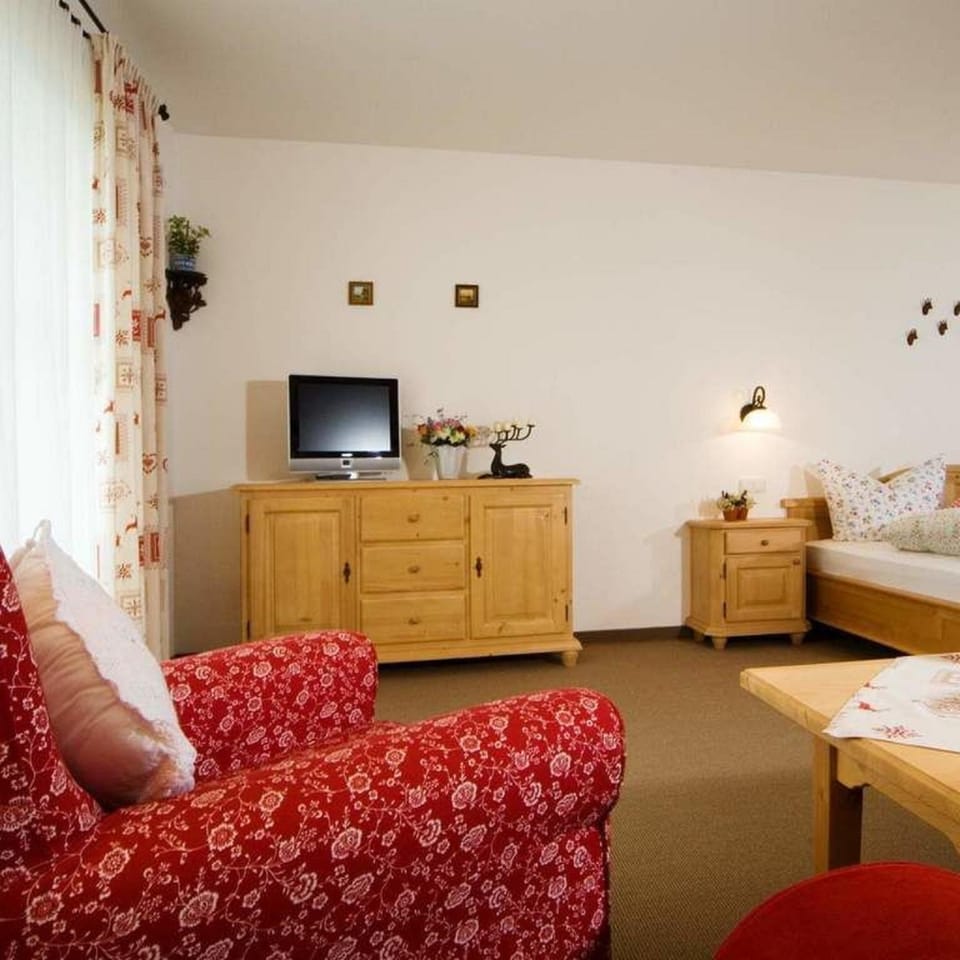 Living room, Bedroom