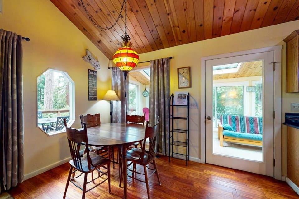 Feelin' Beachy House in Sonoma County