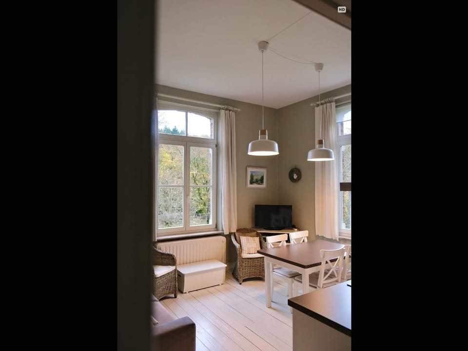 La Villa des Roses Apartment in Wallonia, Belgium