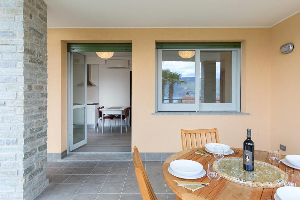 Balcony/Terrace, Dining area