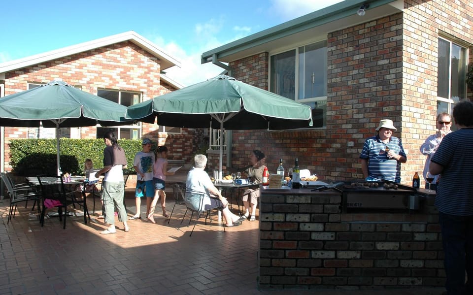 Property building, BBQ facilities, Inner courtyard view