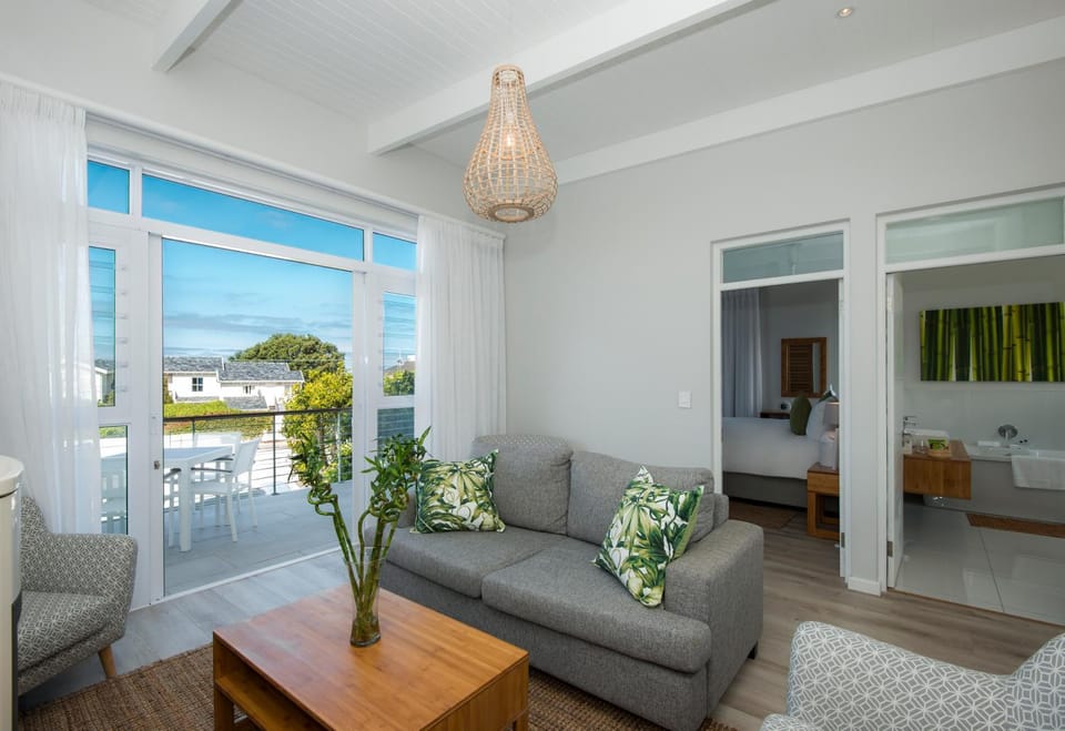 Bamboo Guest House Bed and Breakfast in Hermanus