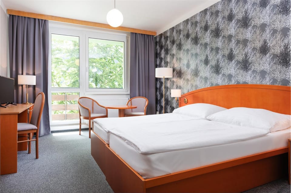 Bed, Photo of the whole room, Bedroom, hair dresser