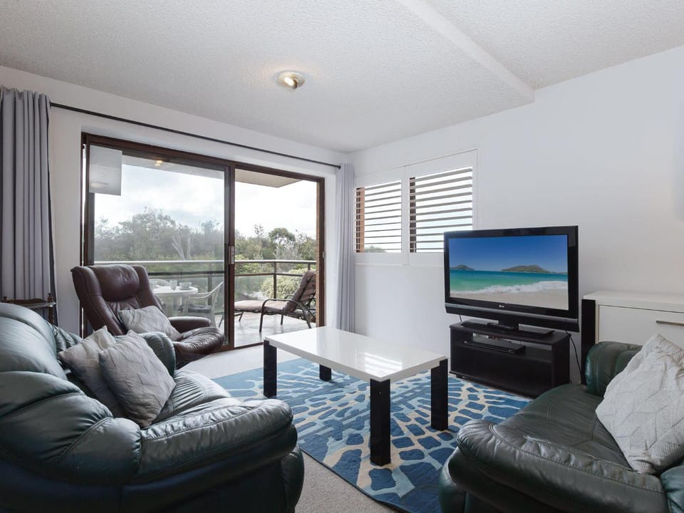Intrepid 13 fantastic unit with stunning water views Apartment in Shoal Bay