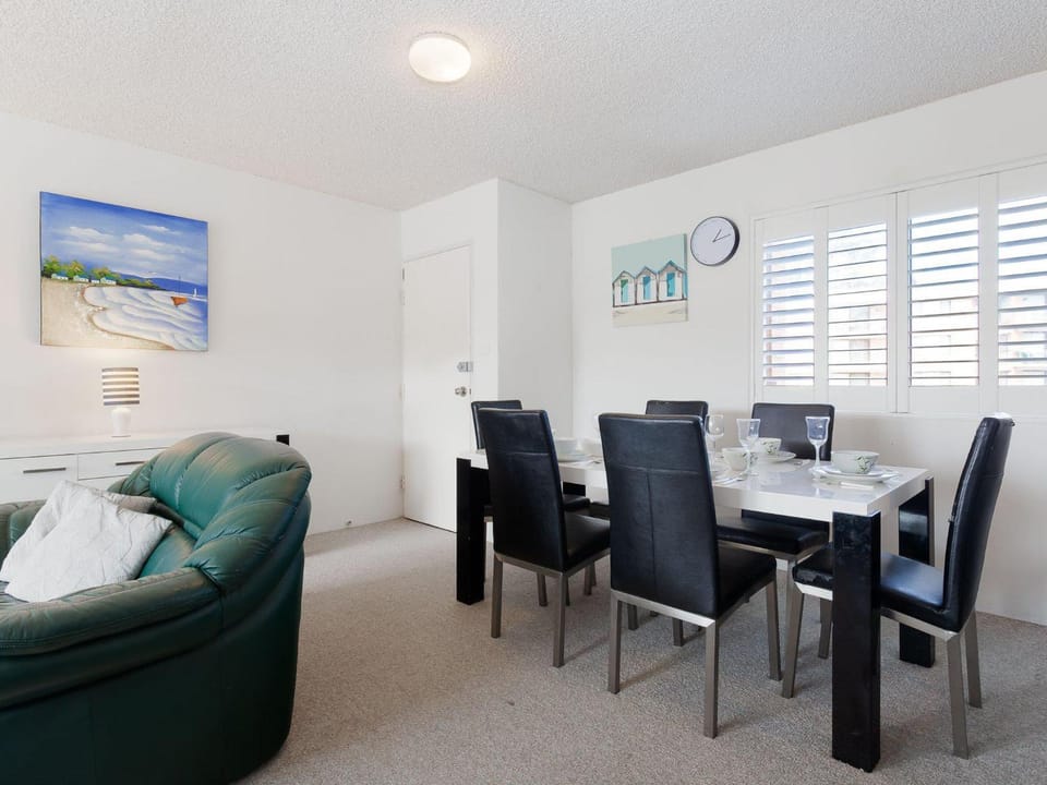 Intrepid 13 fantastic unit with stunning water views Apartment in Shoal Bay