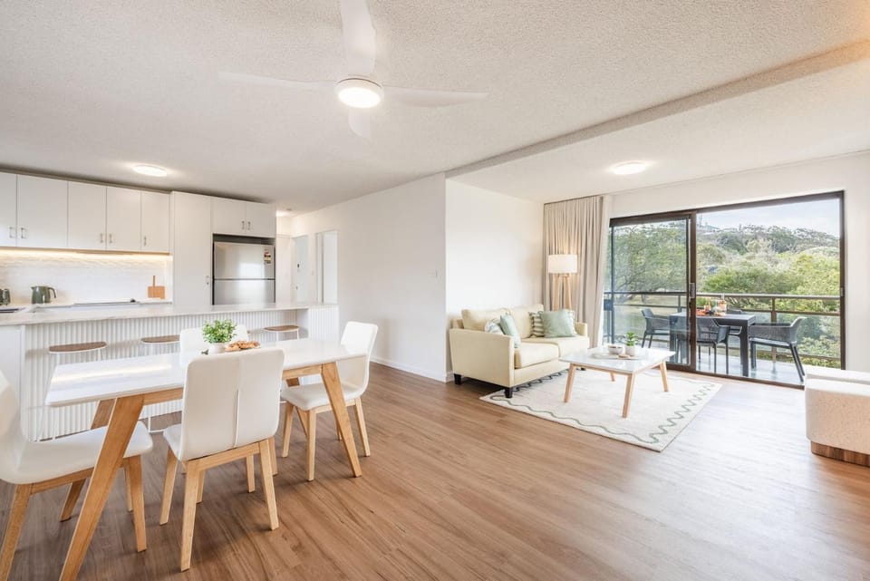 Intrepid 13 fantastic unit with stunning water views Apartment in Shoal Bay