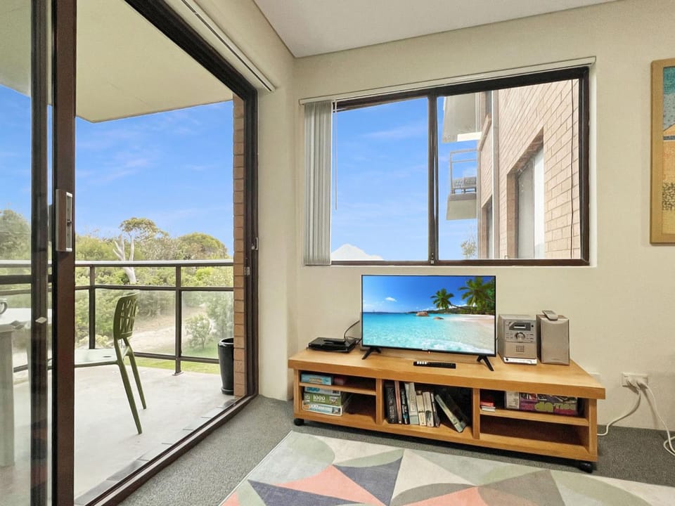 Foreshore Paradise Nelson Bay Apartment in Shoal Bay
