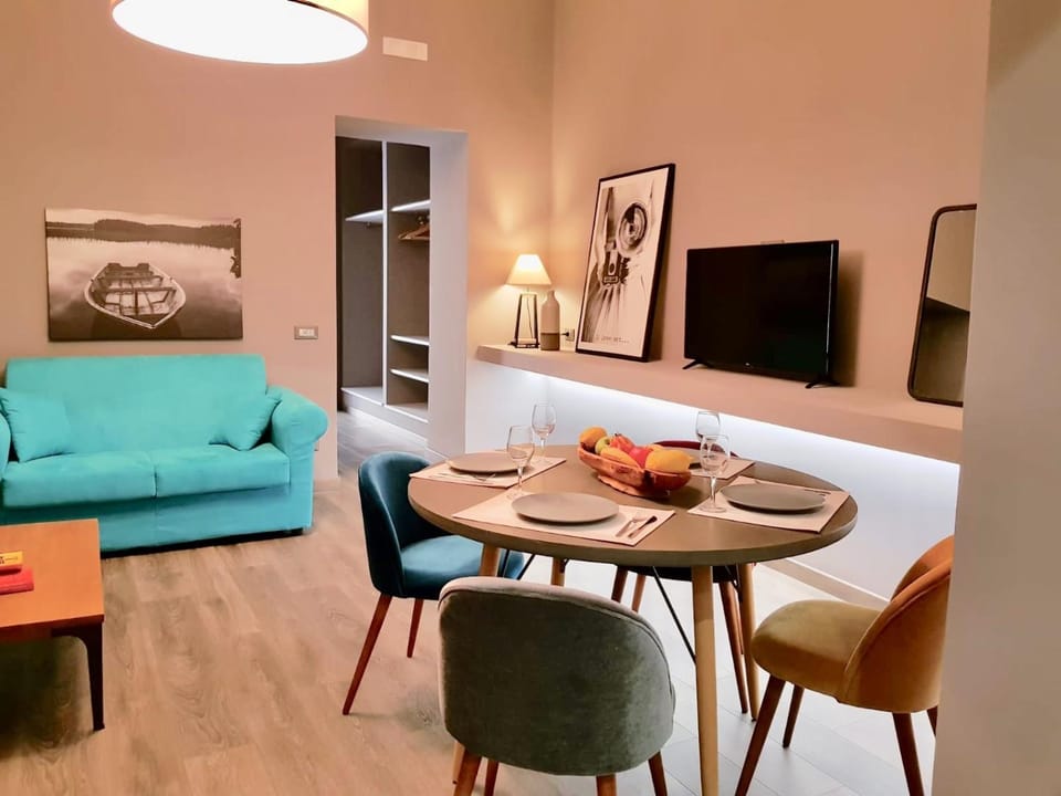 Communal lounge/ TV room, TV and multimedia, Kitchen or kitchenette, Living room, Dining area