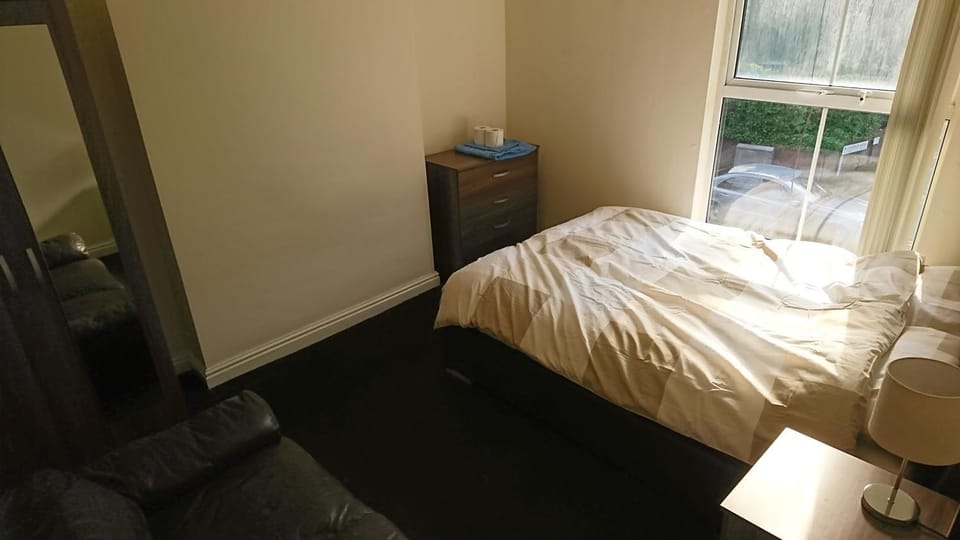 Gravelly Lane Near Erdington Station Vacation rental in The Royal Town of Sutton Coldfield