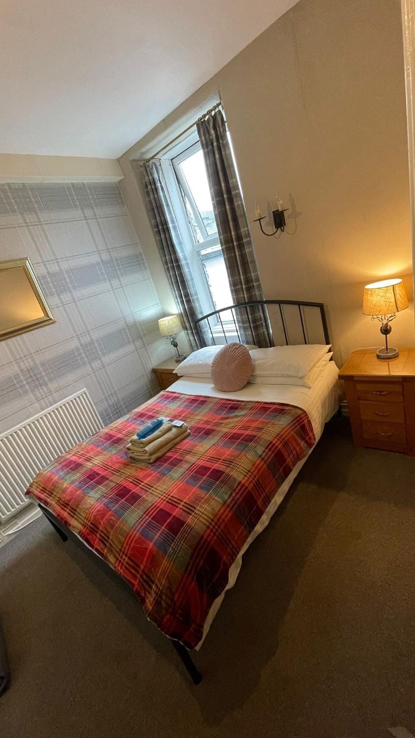 Autumn Leaves Guest House Bed and Breakfast in Windermere