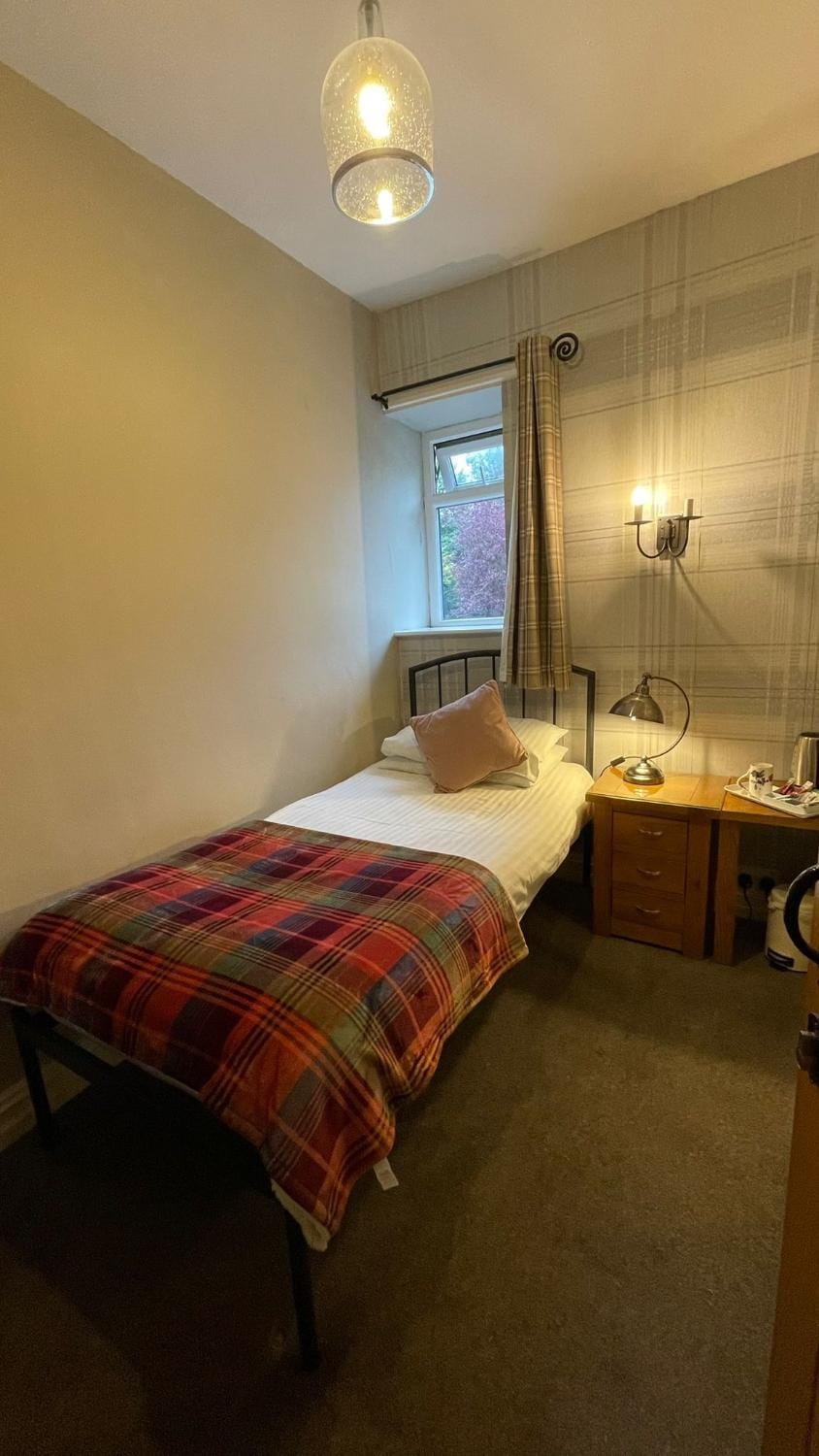 Autumn Leaves Guest House Bed and Breakfast in Windermere