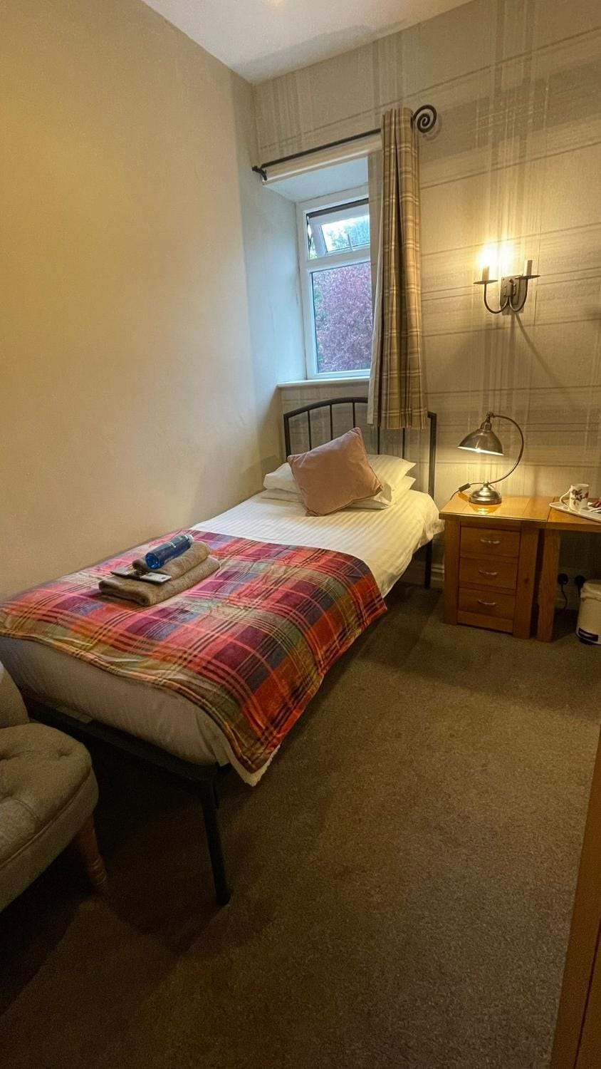 Autumn Leaves Guest House Bed and Breakfast in Windermere