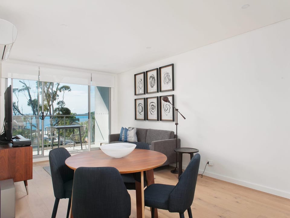 The Shoal Apartments, Unit 304/4-8 Bullecourt Street Apartment in Shoal Bay