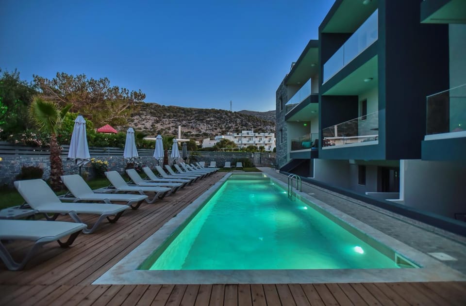 Property building, Swimming pool