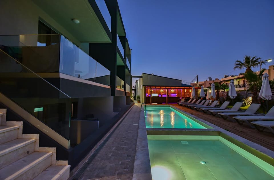 Property building, Swimming pool