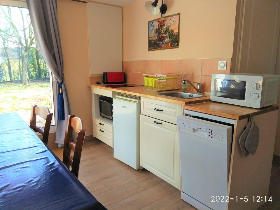 Property building, Kitchen or kitchenette, dishwasher, minibar, pet friendly, stove, toaster