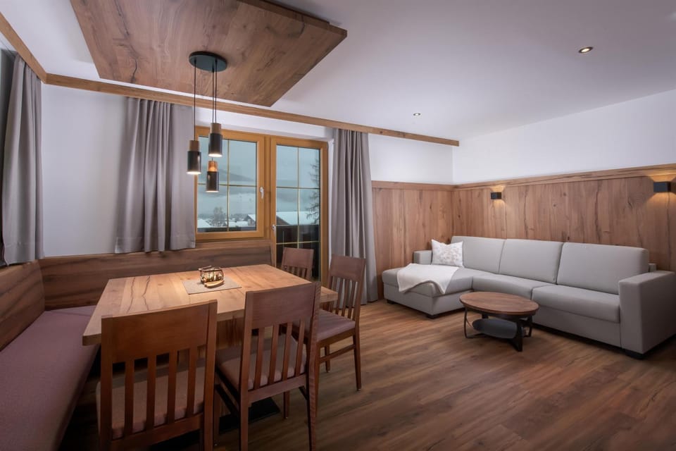 Living room, Seating area, Dining area