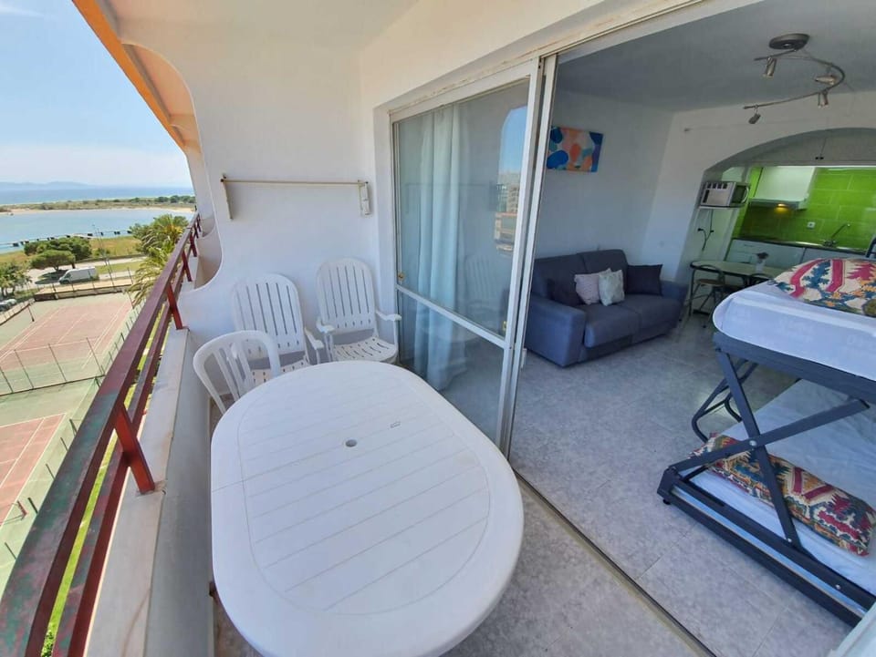 ESTUDIO GRISLAND POOL Apartment in Roses