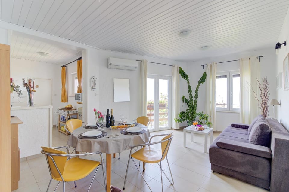 Miro Apartment in Lika-Senj County