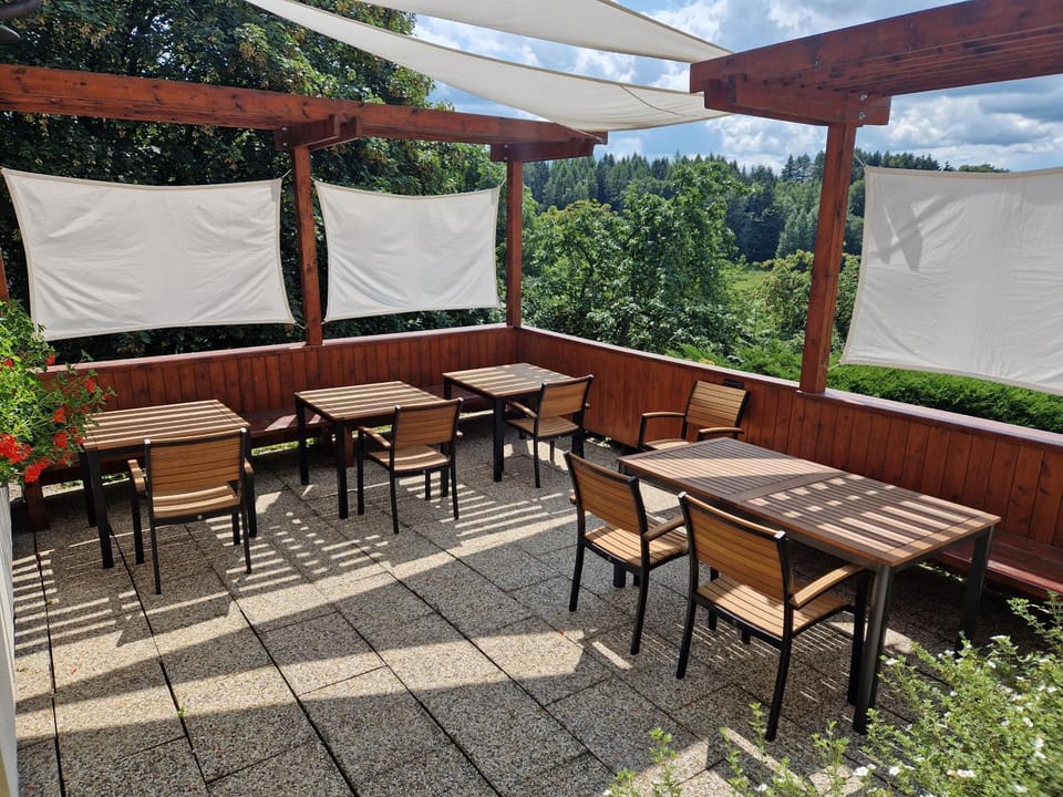 Balcony/Terrace, Garden view