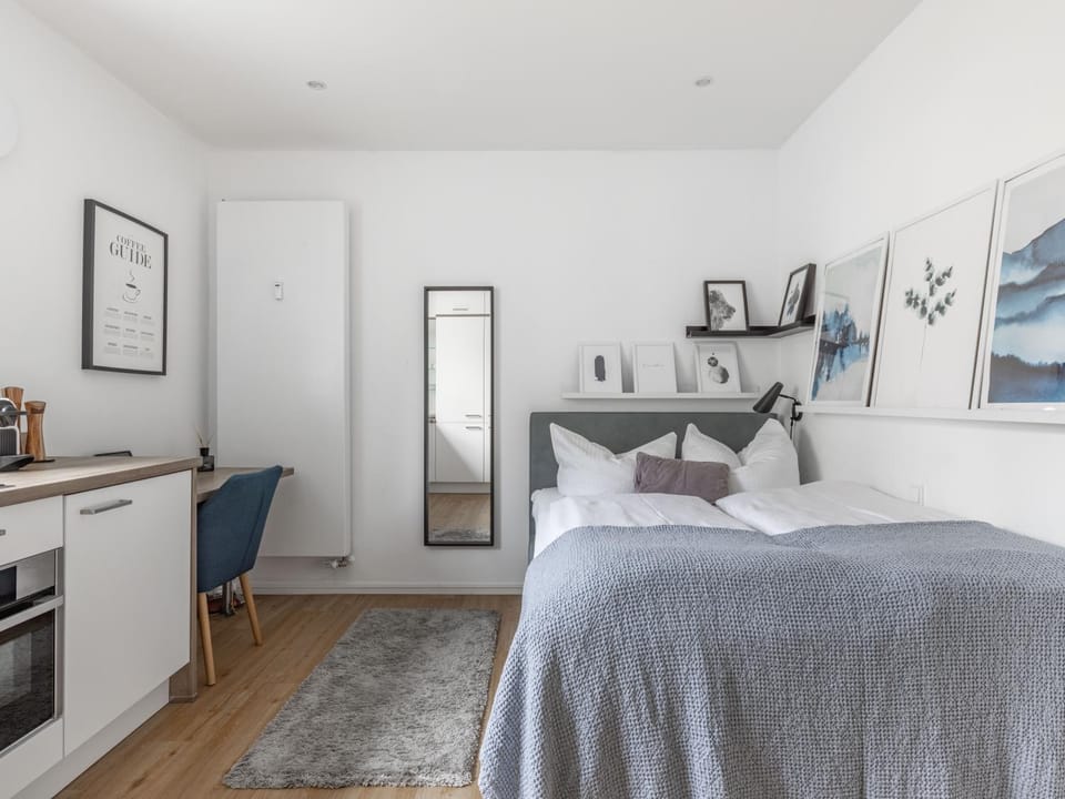 Bed, Photo of the whole room, Bedroom