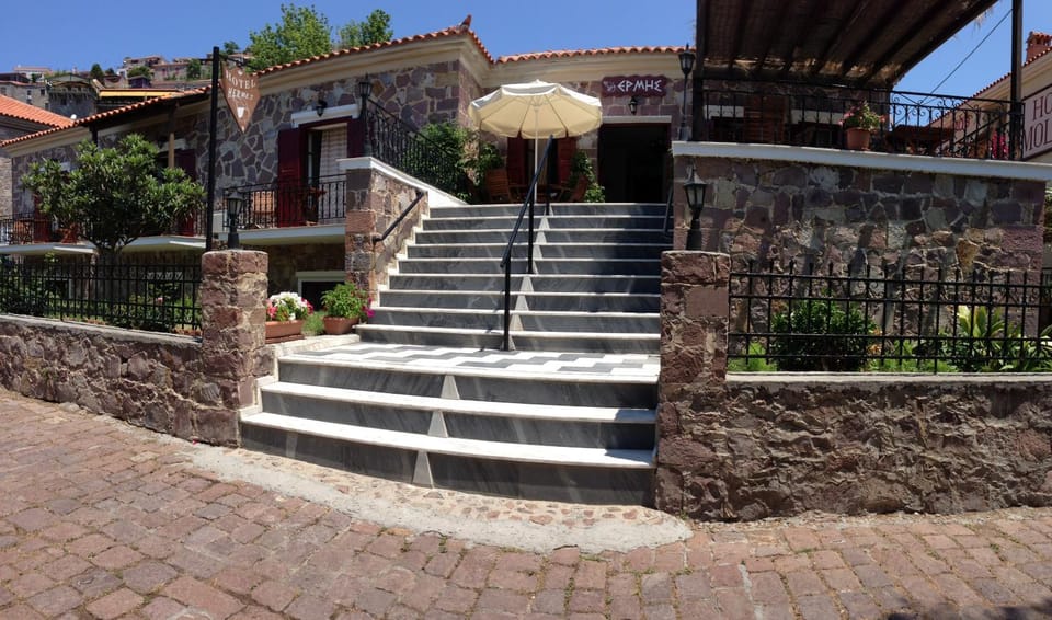 Property building, Facade/entrance