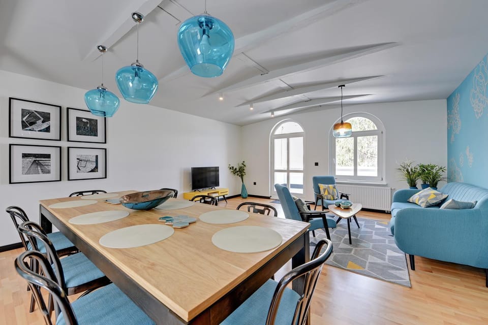 Living room, Dining area