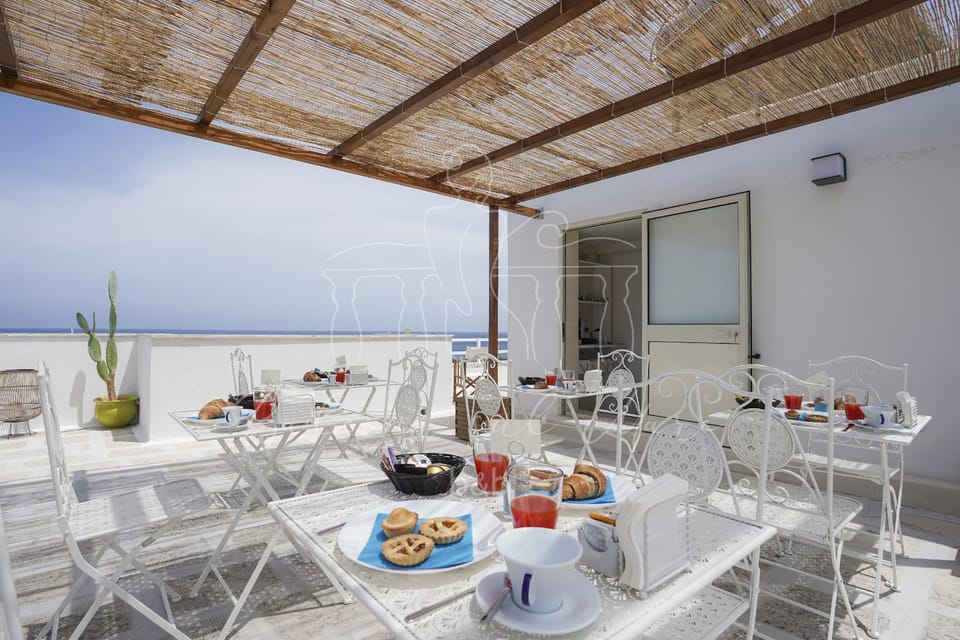 Balcony/Terrace, Food and drinks, Food
