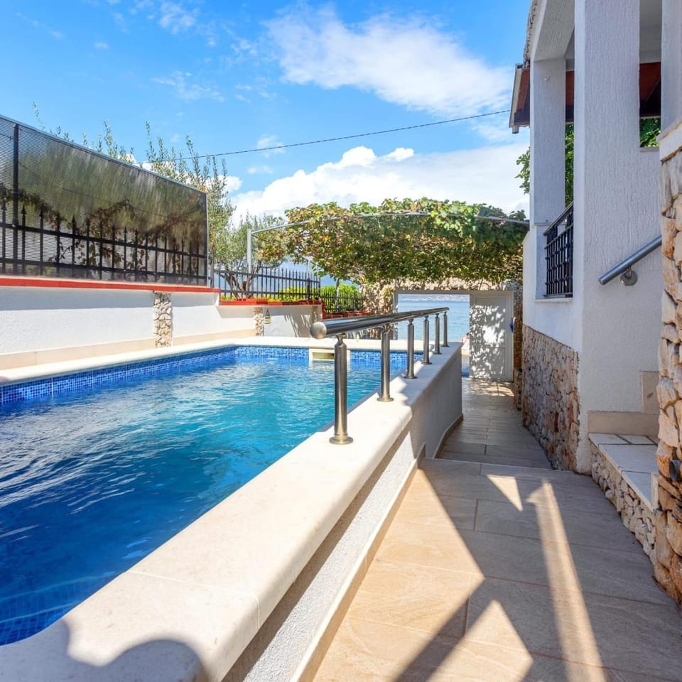 Patio, Day, Natural landscape, View (from property/room), Mountain view, Pool view, Sea view, Swimming pool