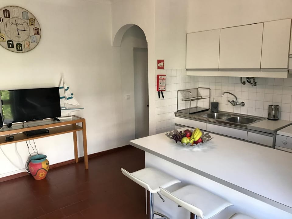 BREEZY NEST by ITHOUSE Apartment in Guia