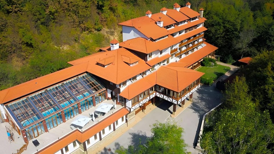 Property building, Day, Bird's eye view
