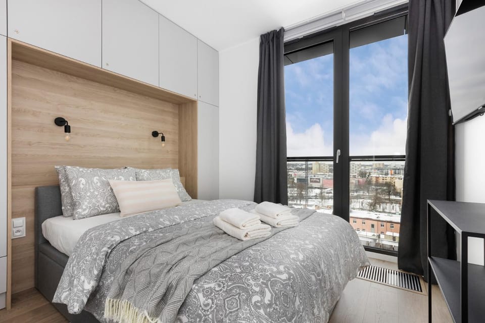 Bed, Photo of the whole room, Bedroom, City view