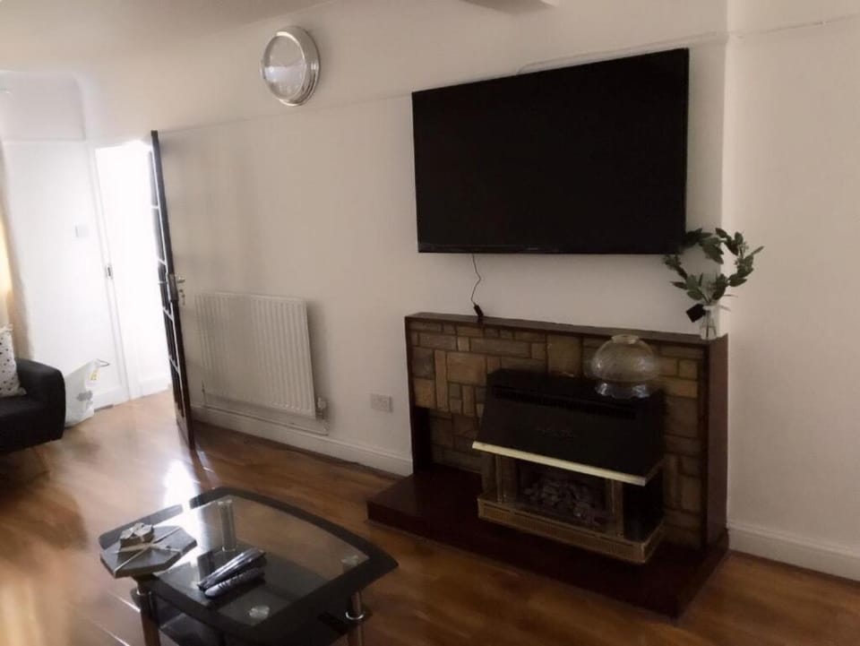 Living room, Area and facilities