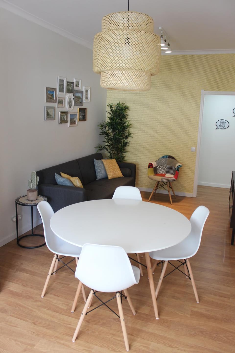Living room, Dining area