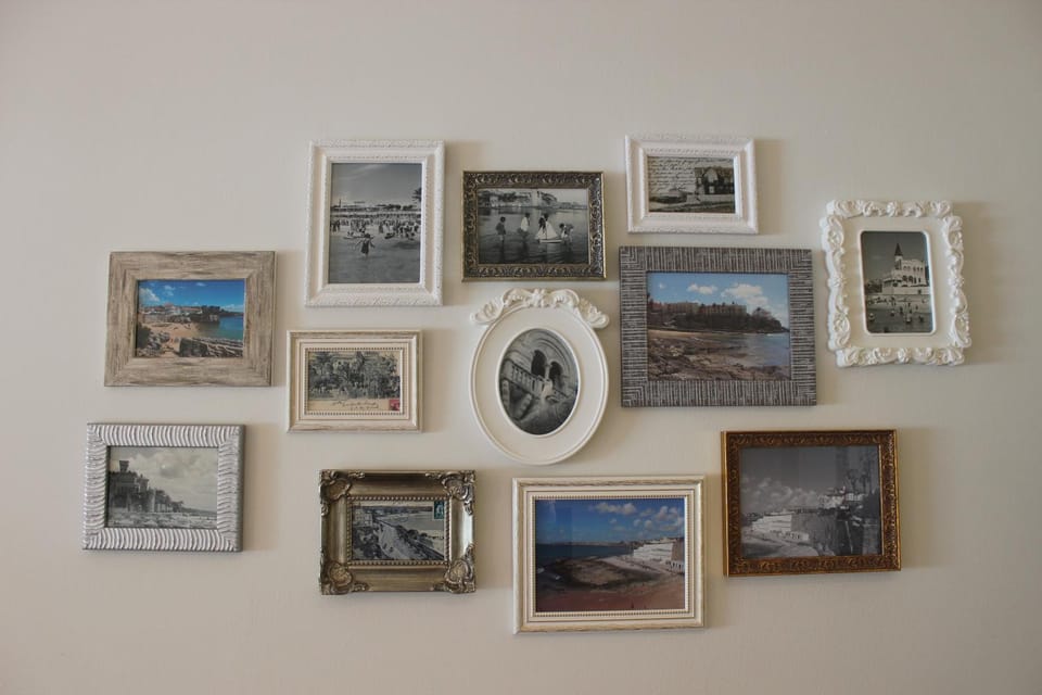 Living room, Decorative detail